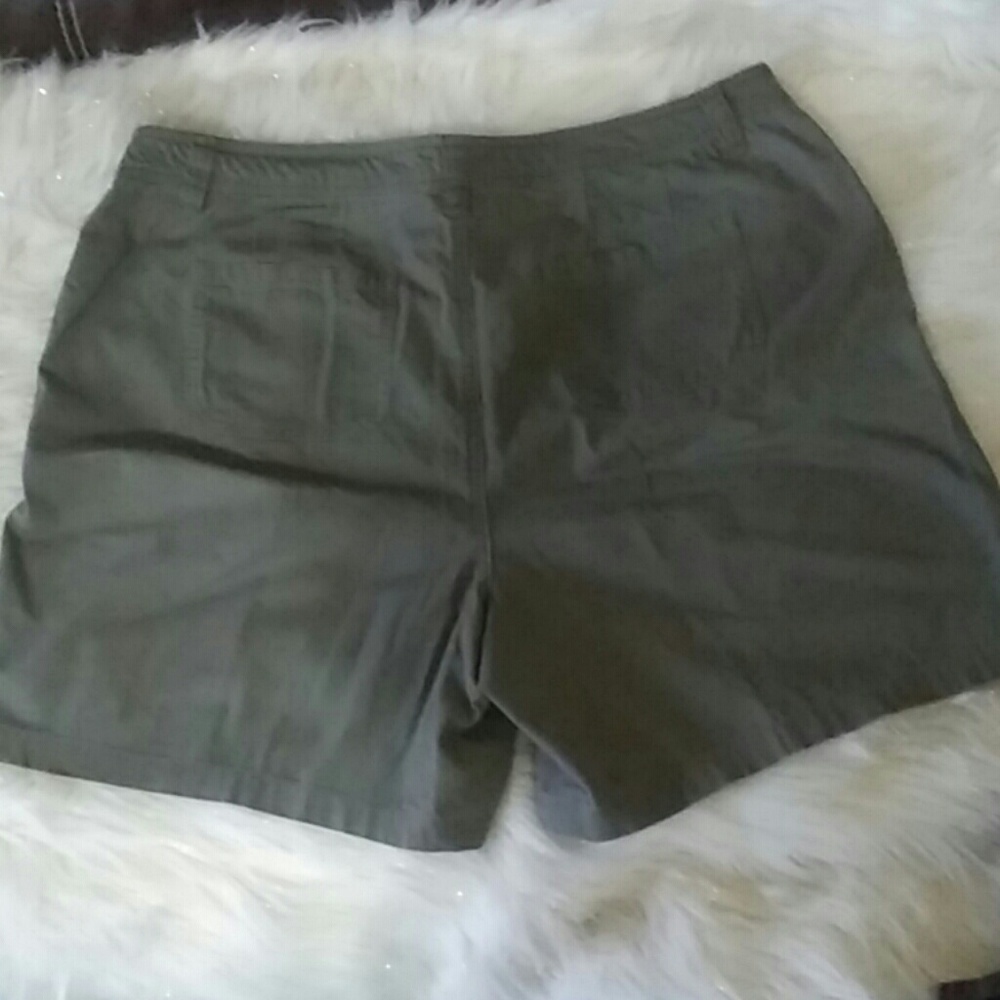 🌷4/$25🌷Christopher and Banks shorts - Picture 3 of 4